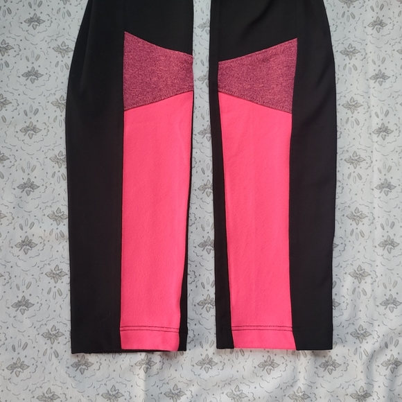 PINK- Ultimate Hot Pink & Black Leggings - Picture 5 of 5